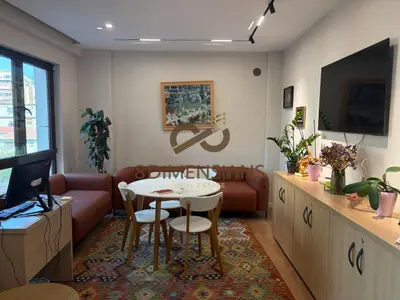 Ufficio in affitto a Myslym Shyri, Tirana, 60 m². Foto 1 di 6