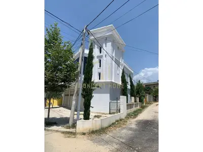 Zyrë me qera në Bulevardi Ramush Haradinaj, Kamëz, 300 m². Foto 3 nga 4