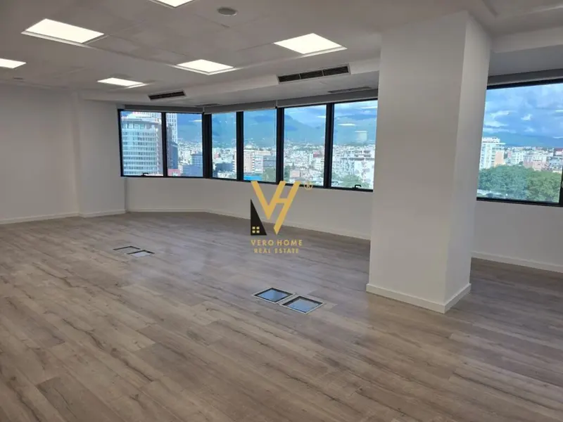 Ufficio in affitto a Kullat Binjake, Tirana, 110 m²