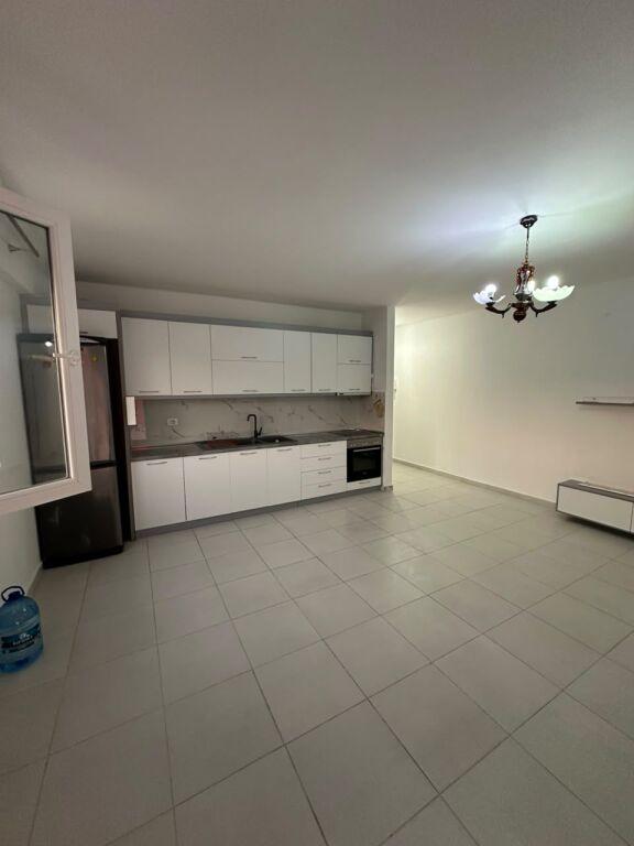 Apartament 2+1 me qera në Spitali Rajonal Durrës, Durrës, 95 m²