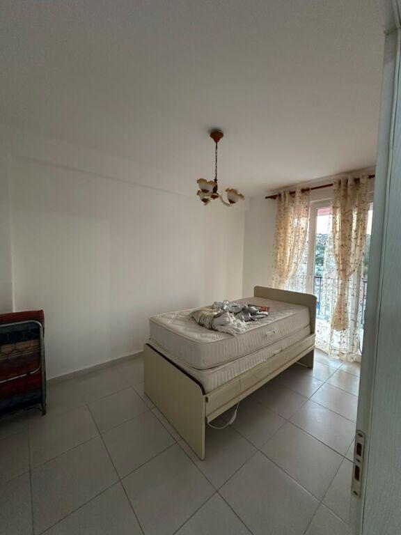 Apartament 2+1 me qera në Spitali Rajonal, Durrës, 95 m². Foto 3 nga 6