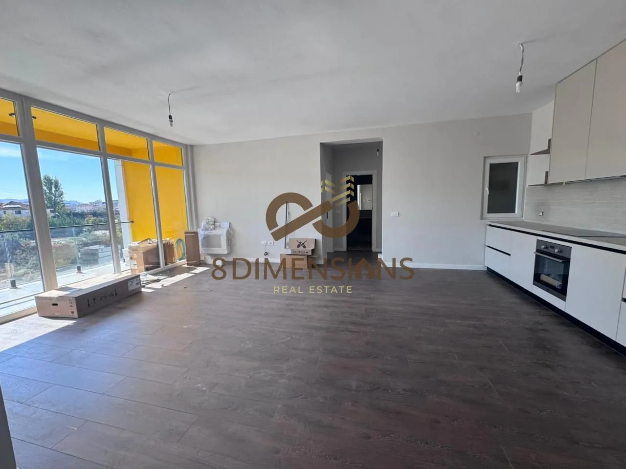 Apartament 2+1 me qera në Bulevardi Zogu I, Tiranë, 125 m². Foto 1 nga 9