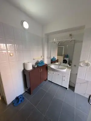 Appartamento 3+1 in affitto a Restorant Durrësi, Tirana, 89 m². Foto 8 di 9