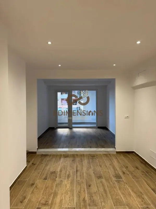 Office for rent in Stacioni i Trenit, Tirana, 57 m²