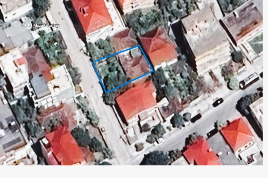Land for sale in Lushnjë, 400 m². Photo 1 of 5