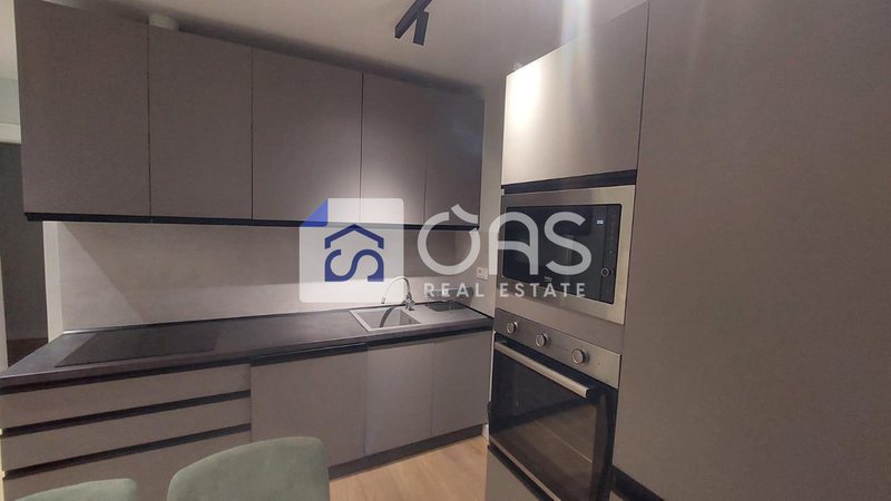 Apartament 1+1 me qera në Komuna e Parisit, Tiranë, 70 m²