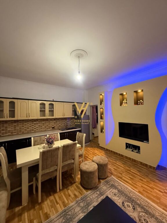 Apartament 2+1 me qera në Jordan Misja, Tiranë, 90 m². Foto 3 nga 3