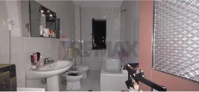 Apartament 3+1 në shitje në Rruga Qemal Stafa, Tiranë, 90 m². Foto 9 nga 9