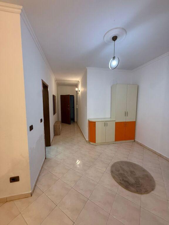 Apartament 2+1 me qera në Ujësjellës Kanalizime, Durrës, 90 m². Foto 3 nga 7