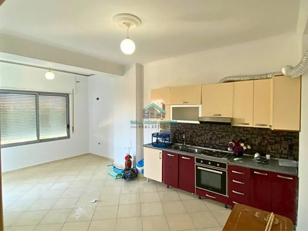 Apartament 1+1 në shitje në Centrale, Vlorë, 70 m². Foto 1 nga 4