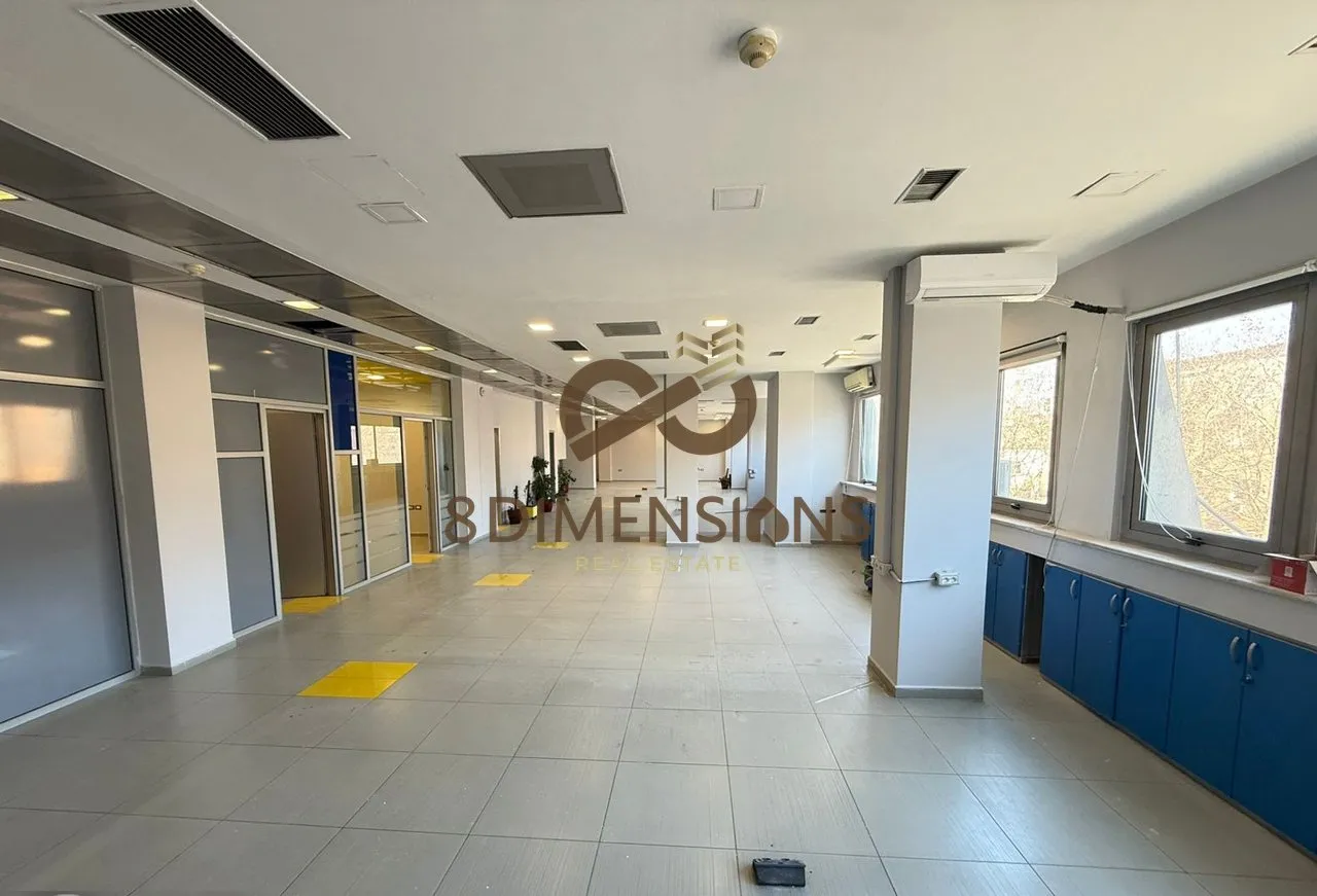 Ufficio in vendita a Globe, Tirana, 917 m². Foto 1 di 4