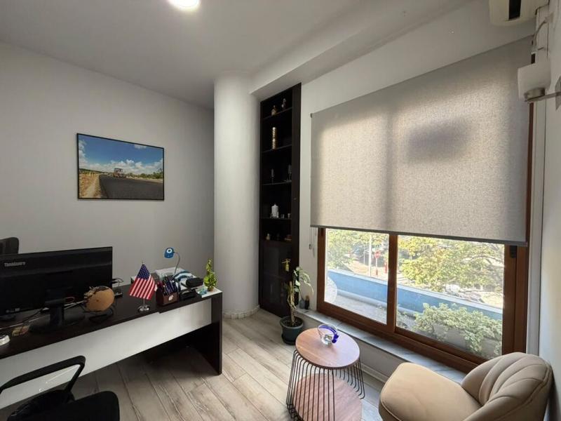 Zyrë me qera në Square 21 Apartments, Tiranë, 42 m². Foto 3 nga 6