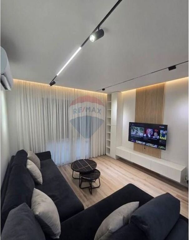 Appartamento in vendita a Rruga Xhanfize Keko, Tirana, 102 m²