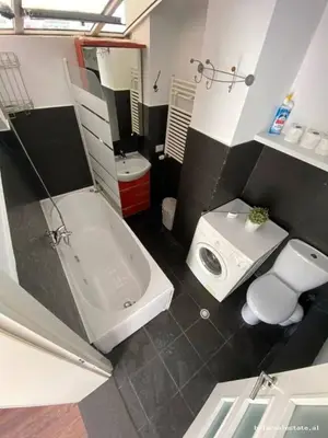 Appartamento 3+1 in affitto a Blloku, Tirana, 250 m². Foto 11 di 12