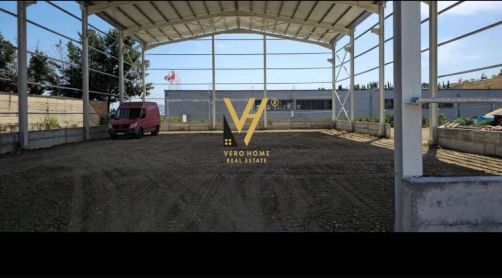 Magazinë me qera në Vorë, 1 810 m². Foto 2 nga 3