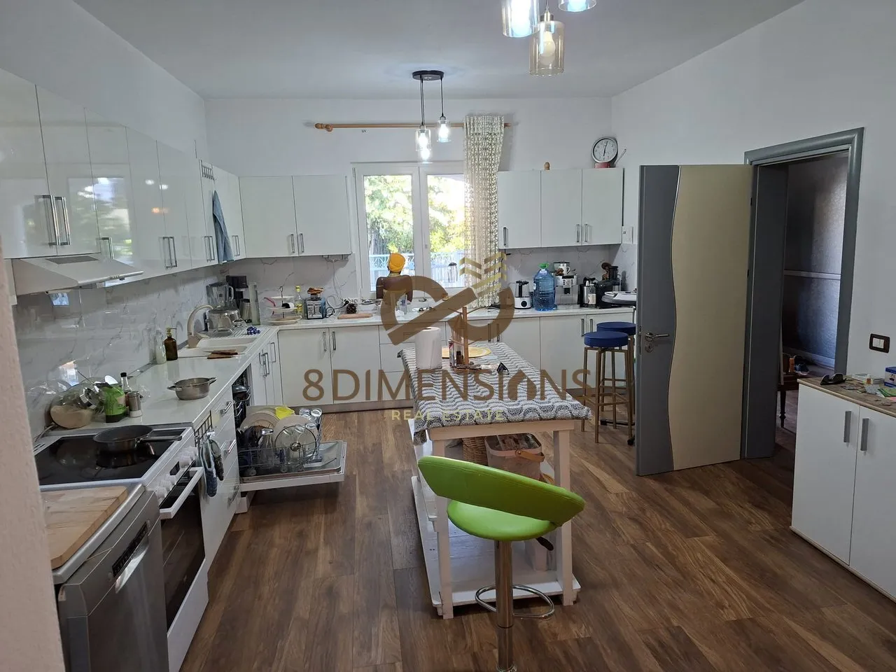 Villa in affitto a Blloku, Tirana, 200 m². Foto 1 di 12