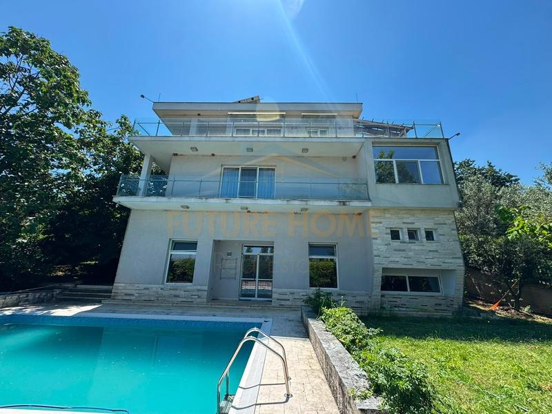 Vilë në shitje në Tapize, Tiranë, 176 m²