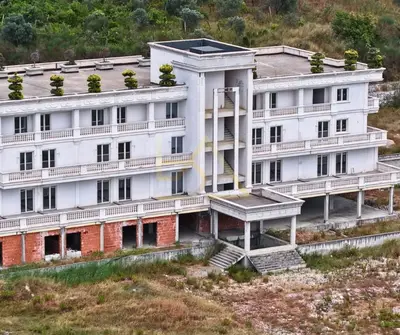 Ambient biznesi në shitje në Maminas, Durrës, 4 000 m². Foto 3 nga 5