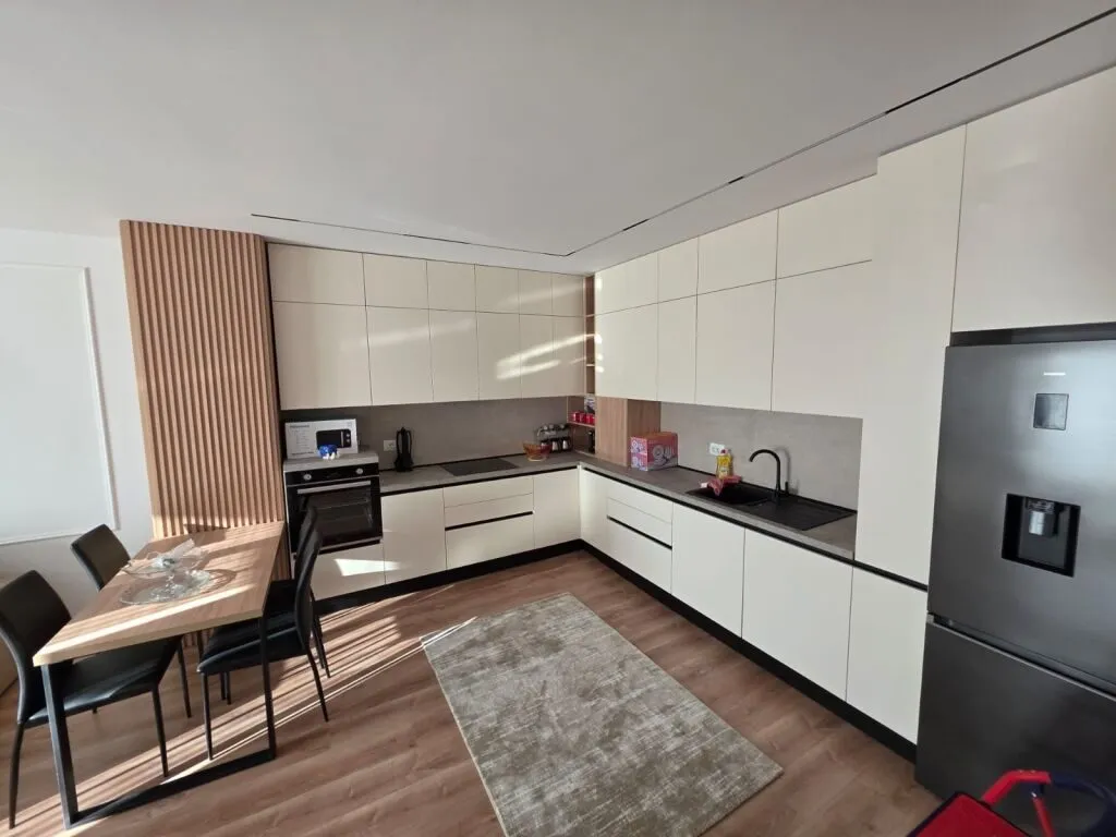 Apartament 1+1 me qera në Zogu i Zi, Tiranë, 70 m². Foto 1 nga 12