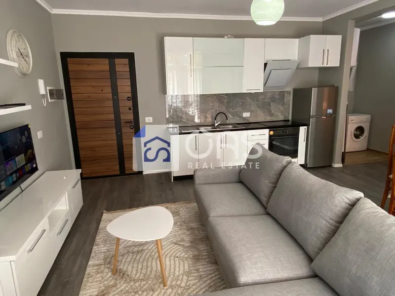 Apartament 1+1 me qera në Bulevardi i Ri, Tiranë, 78 m²