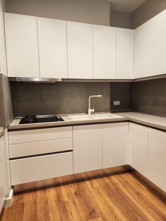 Apartament 1+1 me qera në Kompleksi Delijorgji, Tiranë, 76 m². Foto 3 nga 7