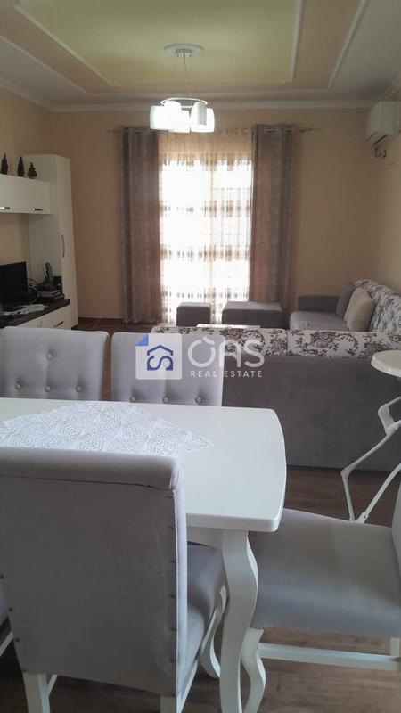 Apartament 2+1 me qera në Rruga Disha, Tiranë, 150 m². Foto 2 nga 7