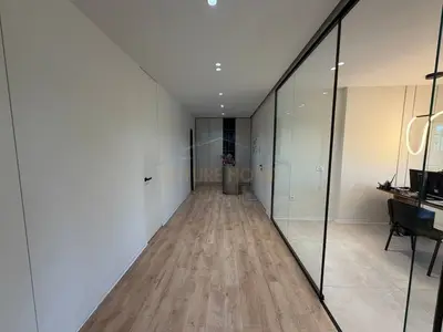 Apartament 3+1 në shitje në Blloku, Tiranë, 120 m². Foto 1 nga 5