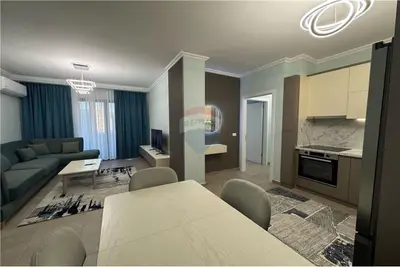 Apartament 2+1 me qera në Rruga Karl Gega, Tiranë, 100 m². Foto 3 nga 9