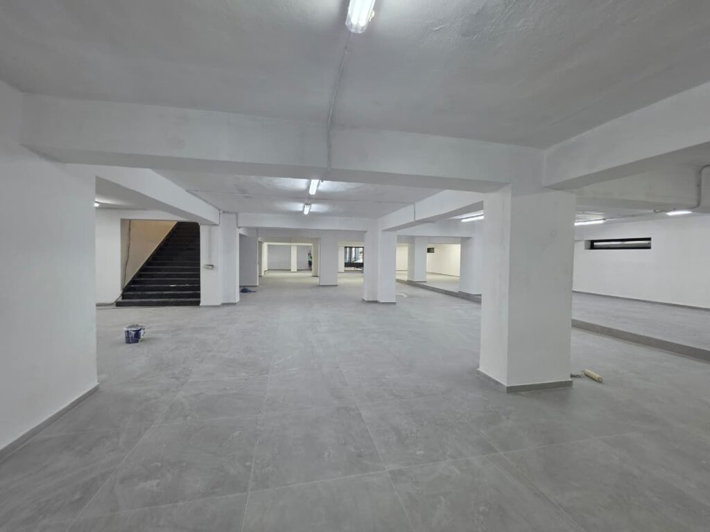 Ambient biznesi me qera në Rruga Dritan Hoxha, Tiranë, 1 279 m²