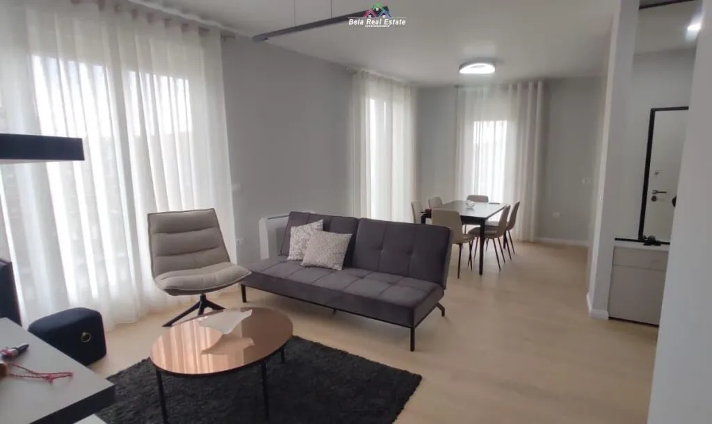 Apartament 2+1 me qera në Xhamia e Tabakeve, Tiranë, 115 m². Foto 1 nga 11