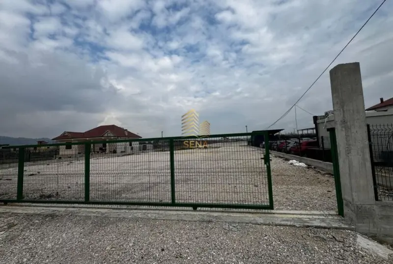 Terreno in affitto a Rinas, Tirana, 1.000 m²