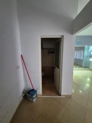 Dyqan në shitje në Rruga Kongresi i Manastirit, Tiranë, 38 m². Foto 3 nga 6