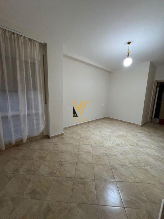 Apartament 2+1 me qera në Tregu Elektrik, Tiranë, 100 m². Foto 3 nga 3