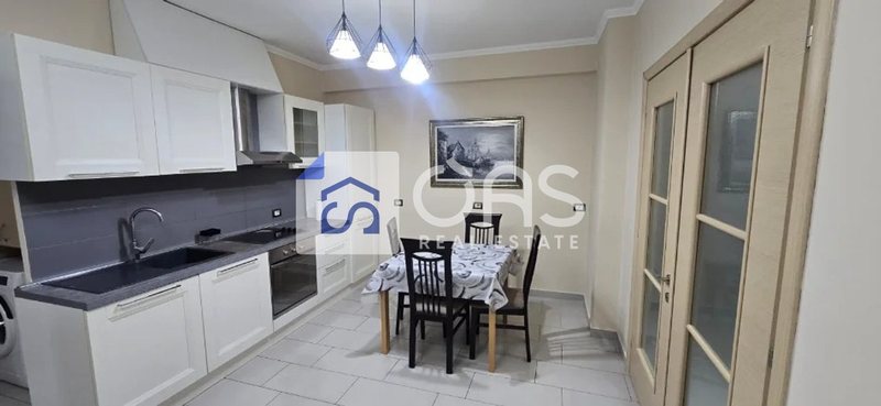 Appartamento 2+1 in affitto ad Astir, Tirana, 96 m²