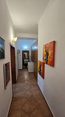 Apartament 2+1 me qera në Shallvaret, Tiranë, 100 m². Foto 4 nga 8