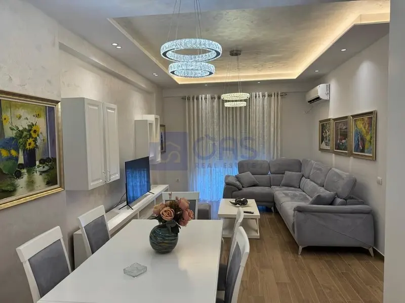 Appartamento 2+1 in affitto a Perball american3, Tirana, 100 m²