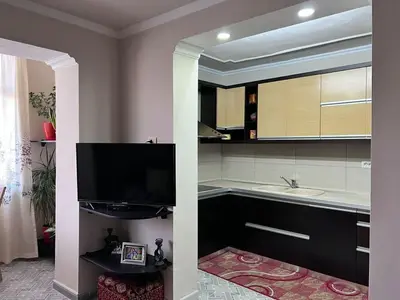 Apartament 3+1 me qera në Shkolla e Baletit, Tiranë, 90 m². Foto 2 nga 3