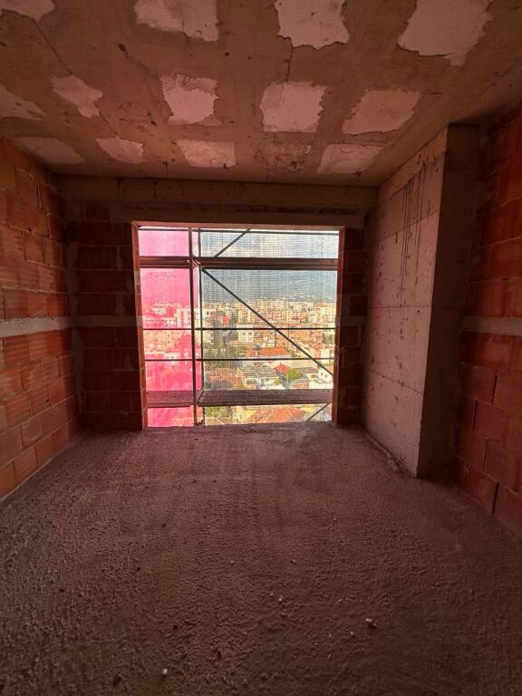 Apartament 1+1 në shitje në Shkolla e Kuqe, Tiranë, 71 m². Foto 2 nga 3