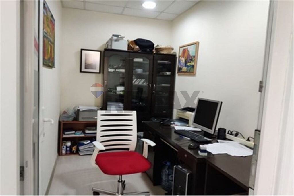 Commercial space for sale in Kopshti Botanik, Tirana, 166 m². Photo 1 of 3