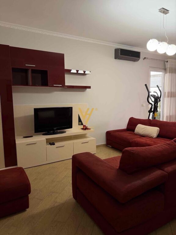 Apartament 2+1 me qera në Fresku, Tiranë, 100 m². Foto 1 nga 3
