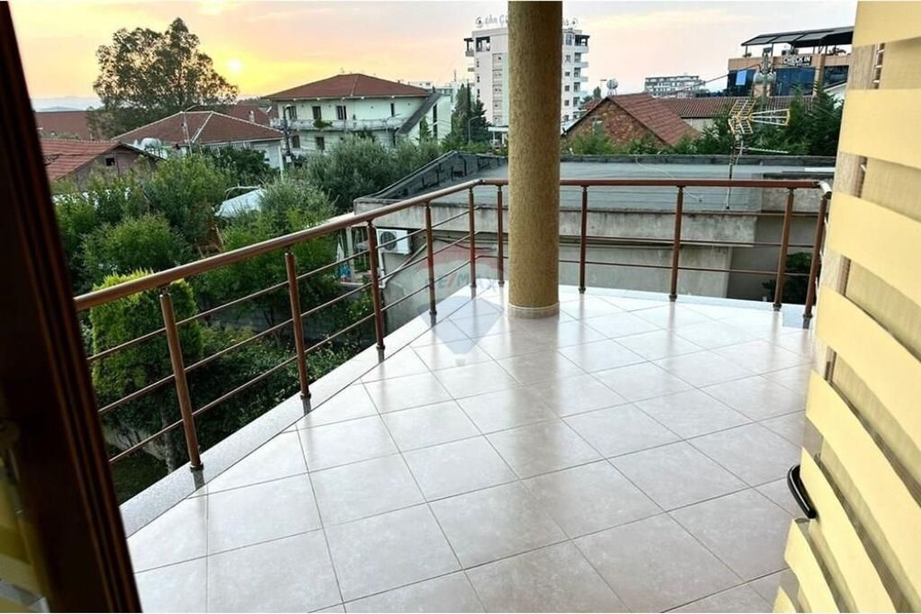 Vilë në shitje në Institut, Kamëz, 580 m². Foto 3 nga 3