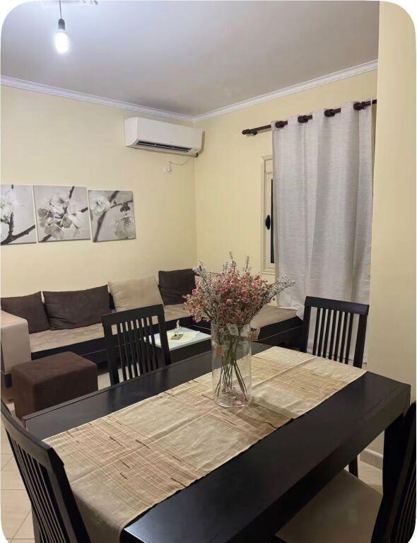 Apartament 2+1 me qera në Rruga Dush Strati, Vlorë, 100 m²