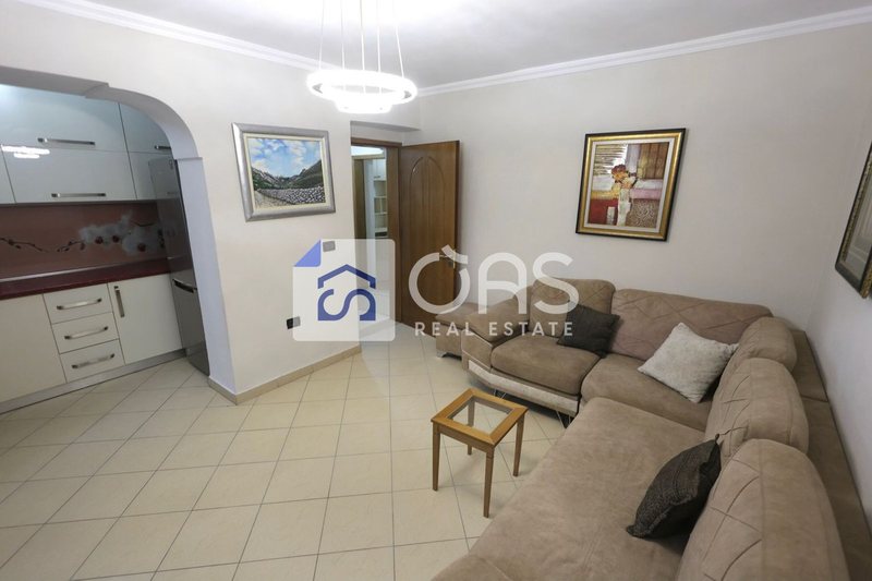 Appartamento 2+1 in affitto a brryl, Tirana, 80 m²