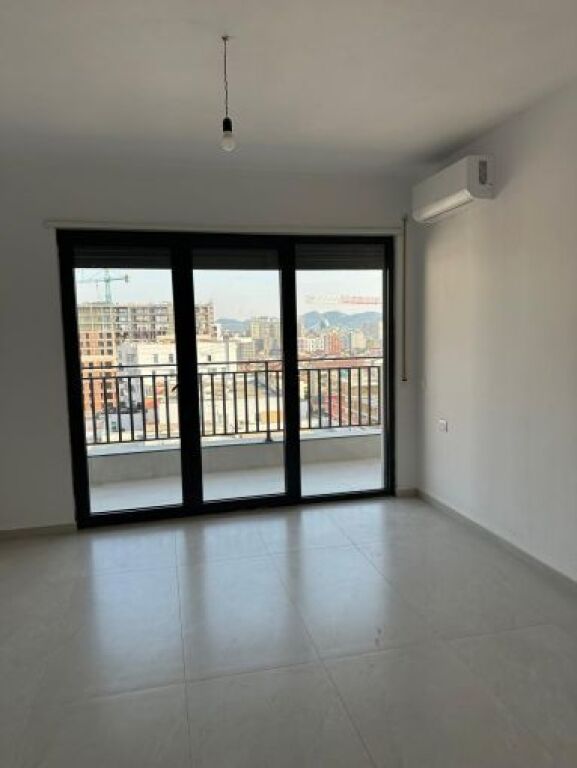 Appartamento in affitto a Jordan Misja, Tirana, 125 m². Foto 2 di 3