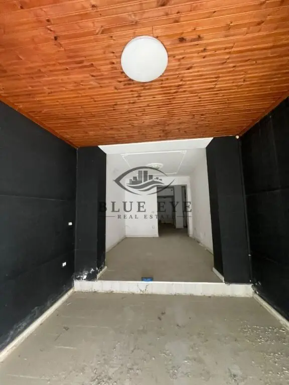 Locale commerciale in affitto ad Ish-URT, Durazzo, 75 m²