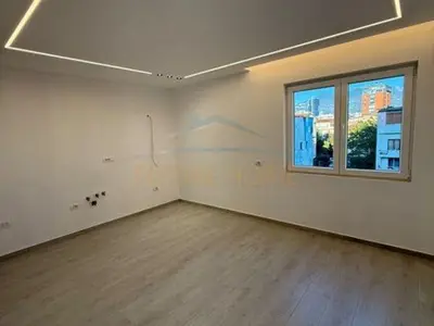 Apartament 2+1 në shitje në Vasil Shanto, Tiranë, 66 m². Foto 3 nga 8