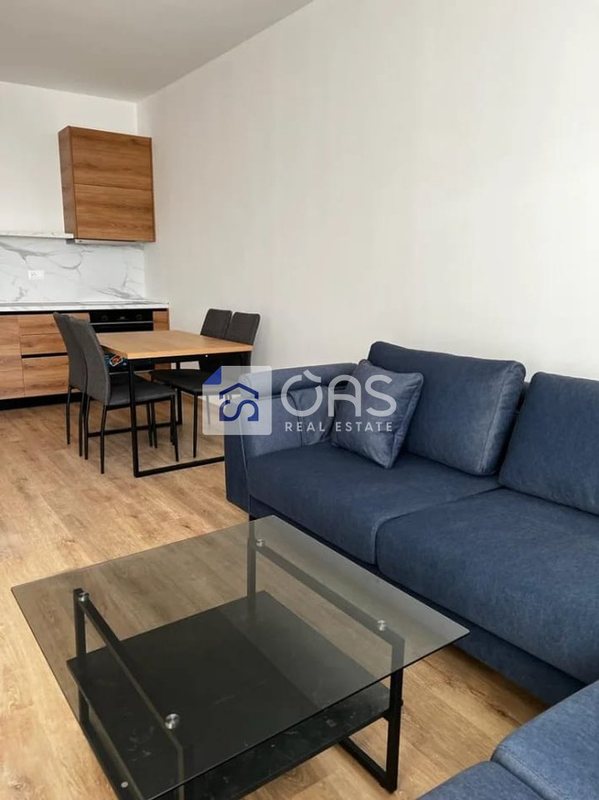 Apartament 1+1 me qera në Rruga e Dibrës, Tiranë, 76 m²