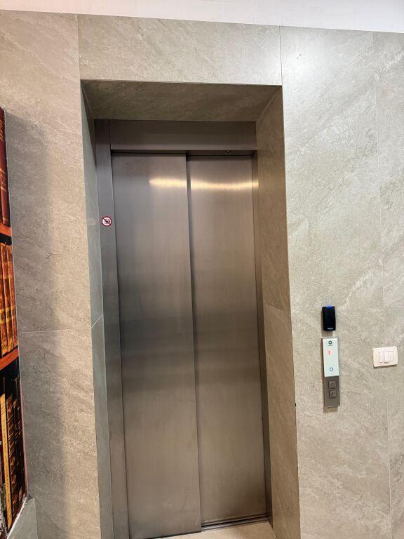 Appartamento in vendita a Rruga Egnatia, Durazzo, 145 m²