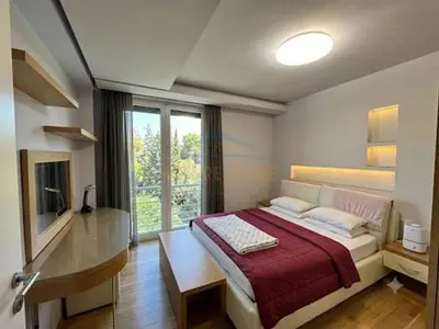 Apartament 3+1 në shitje në Rruga Dritan Hoxha, Tiranë, 141 m². Foto 6 nga 10