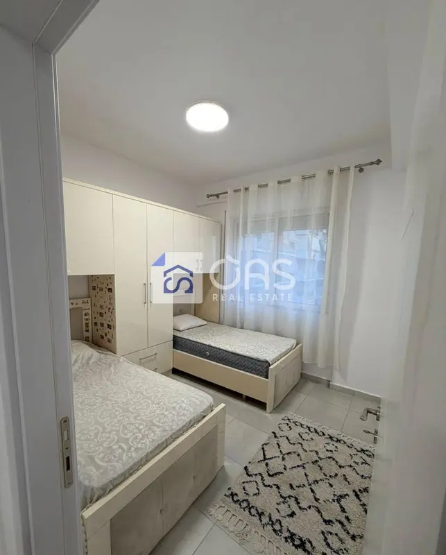 Apartament 2+1 me qera në Yzberisht, Tiranë, 80 m²